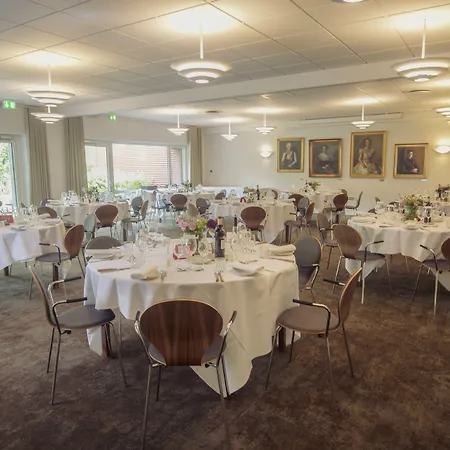 ホテル Fjelsted Skov & Konference