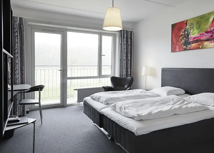 Fjelsted Skov & Konference فندق